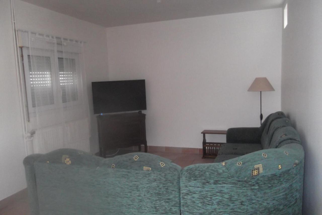 Sci Aubenizel 21 Apartment Aubigny-aux-Kaisnes Bagian luar foto